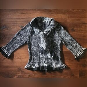 Nicola Petite Black and White Patterned Long Sleeve Top